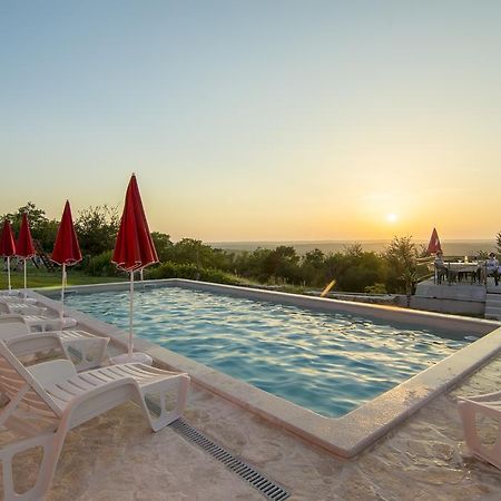 Bed And Breakfast Rogocana Labin  Exterior foto