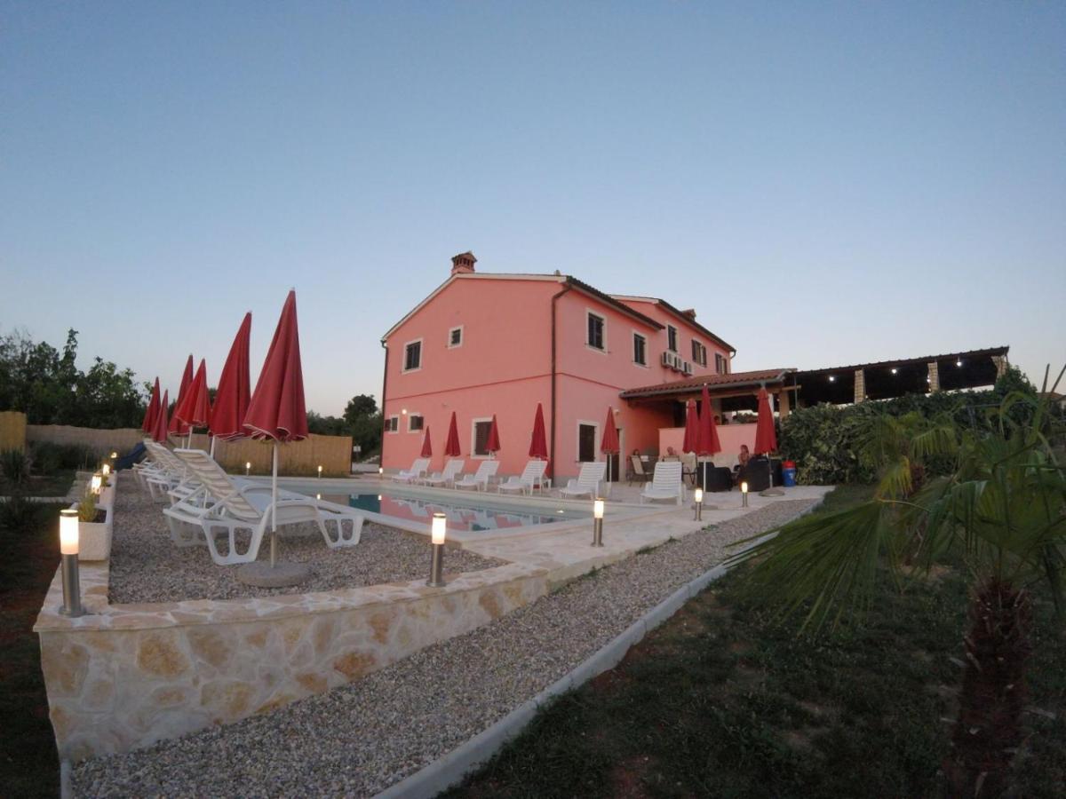 Bed And Breakfast Rogocana Labin  Exterior foto