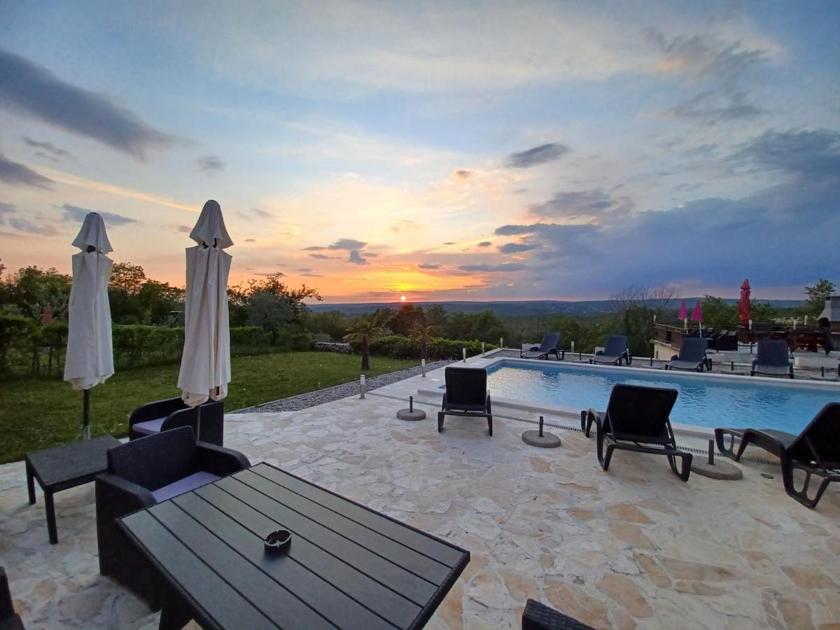 Bed And Breakfast Rogocana Labin  Exterior foto