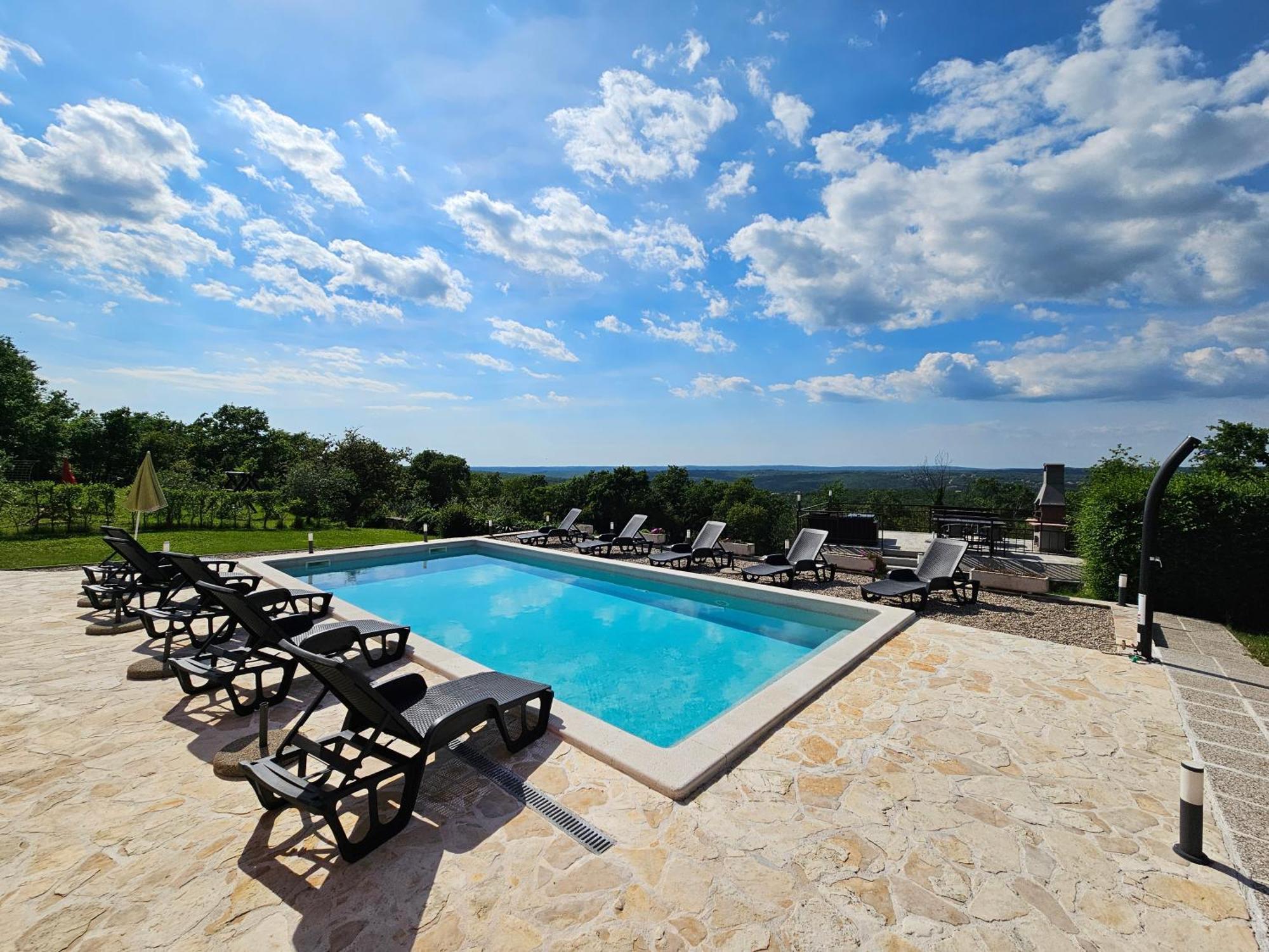 Bed And Breakfast Rogocana Labin  Exterior foto