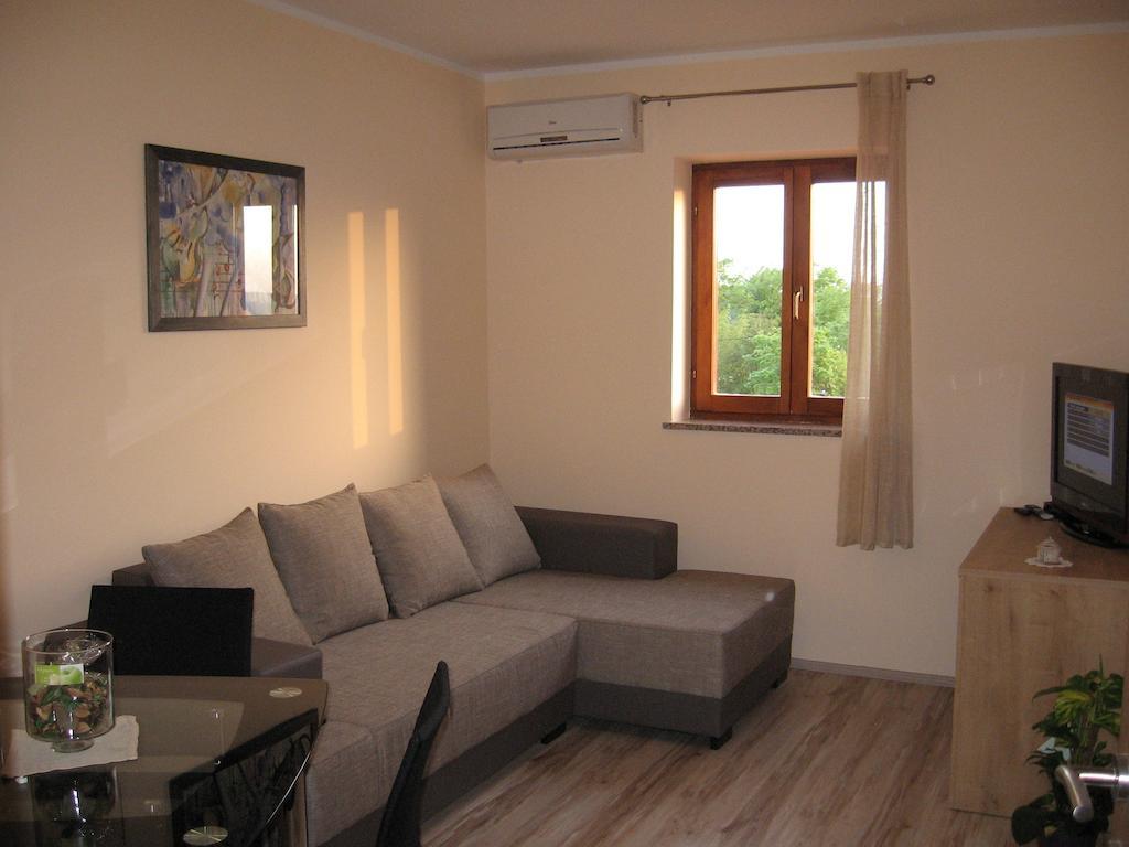 Bed And Breakfast Rogocana Labin  Habitación foto