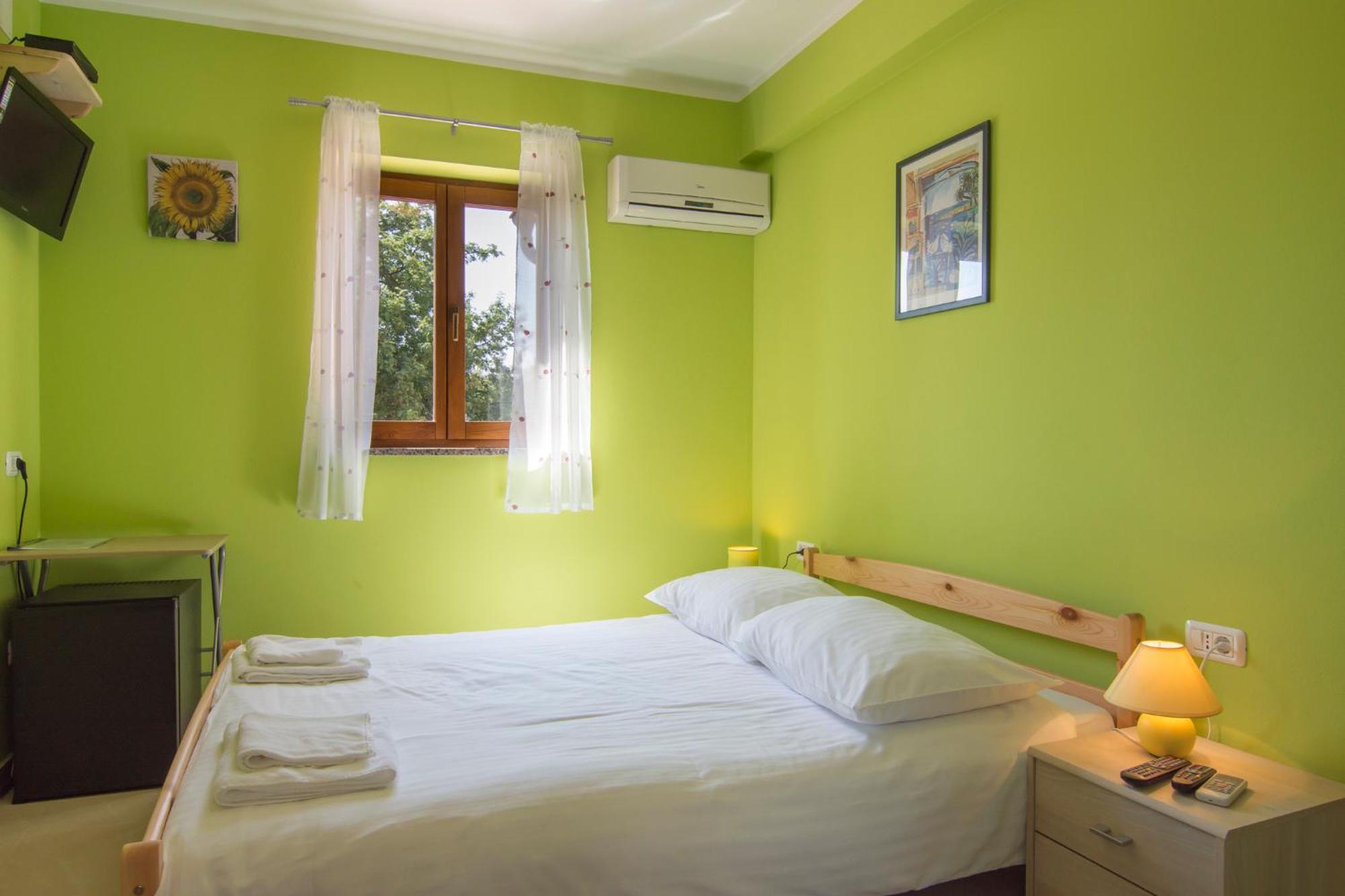 Bed And Breakfast Rogocana Labin  Exterior foto