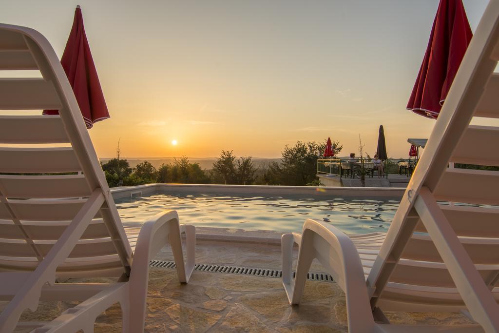 Bed And Breakfast Rogocana Labin  Exterior foto