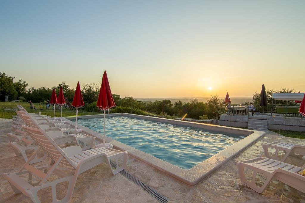 Bed And Breakfast Rogocana Labin  Exterior foto