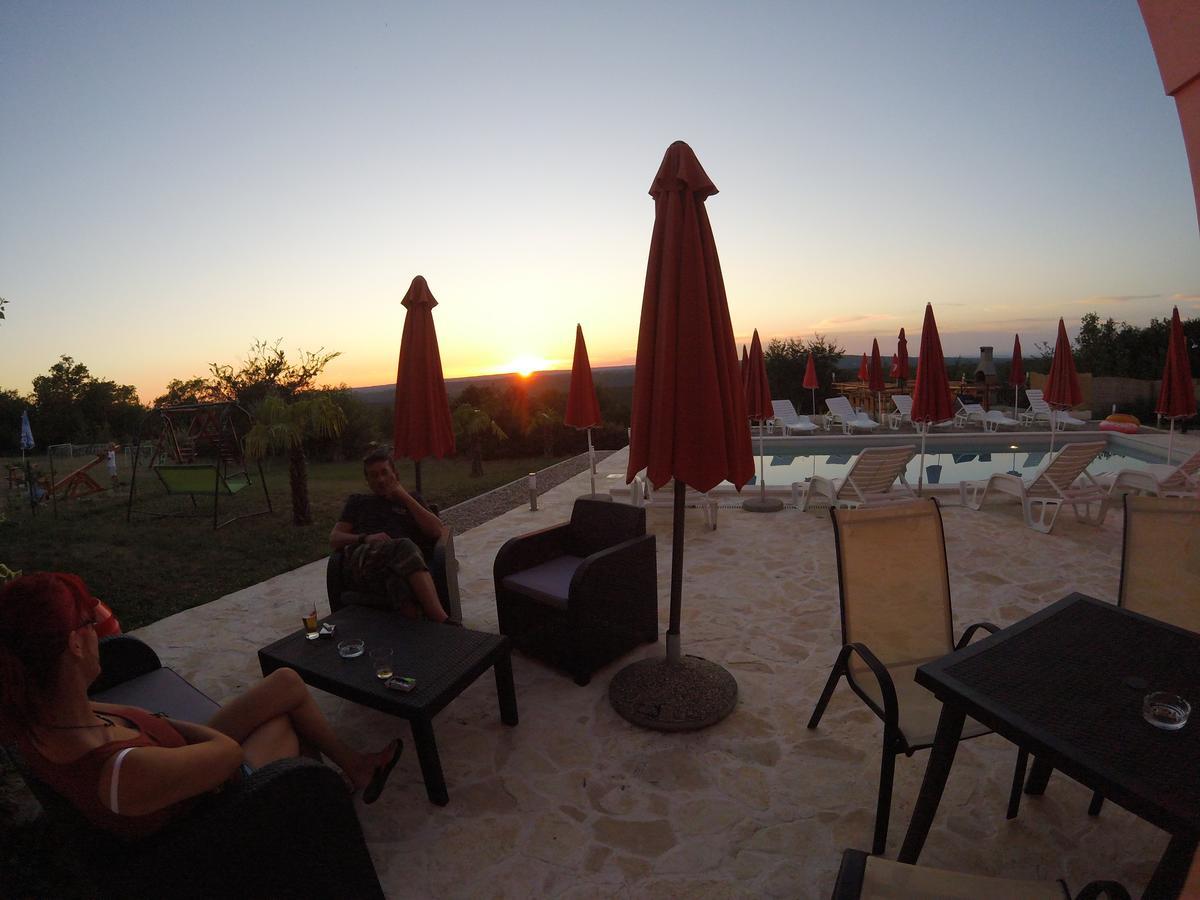 Bed And Breakfast Rogocana Labin  Exterior foto