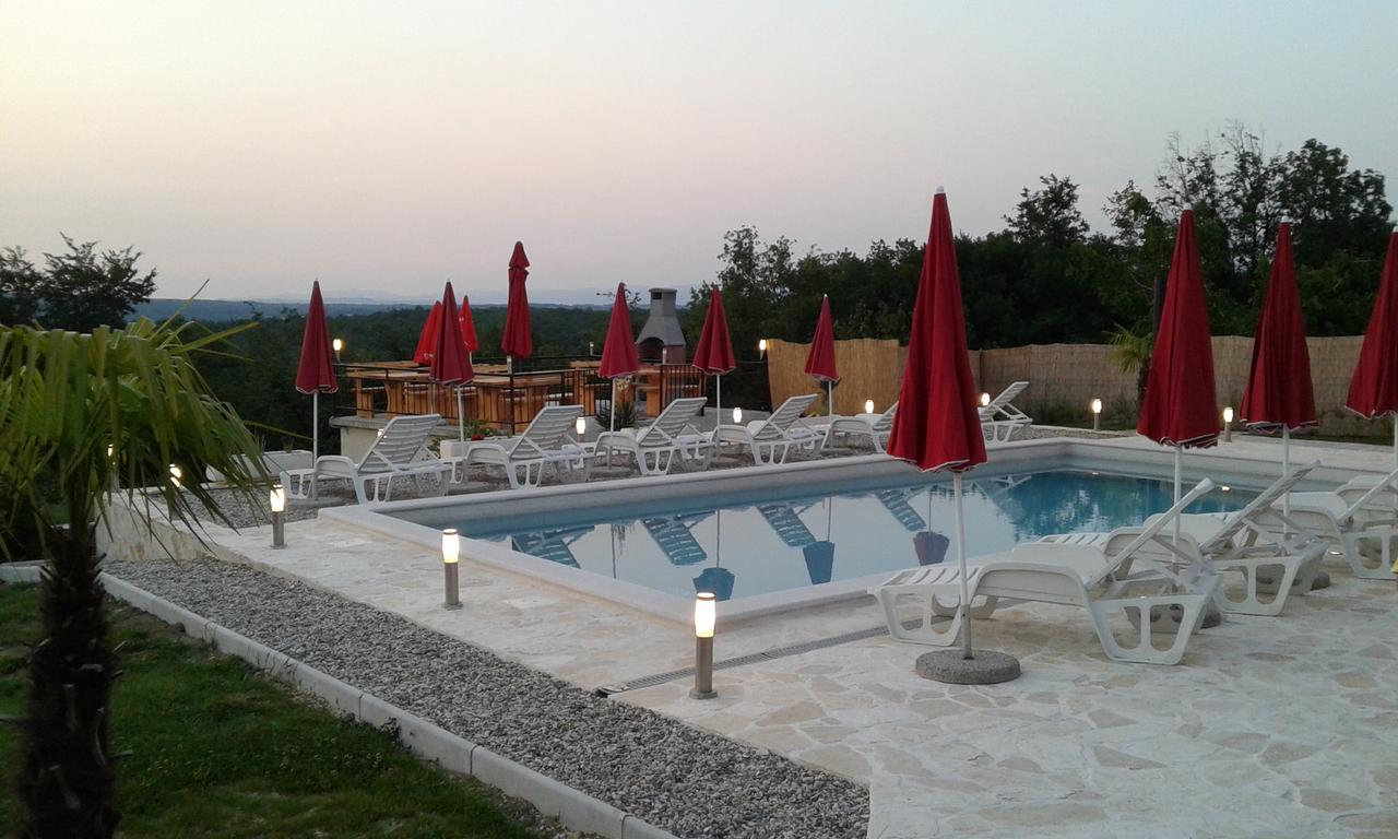 Bed And Breakfast Rogocana Labin  Exterior foto